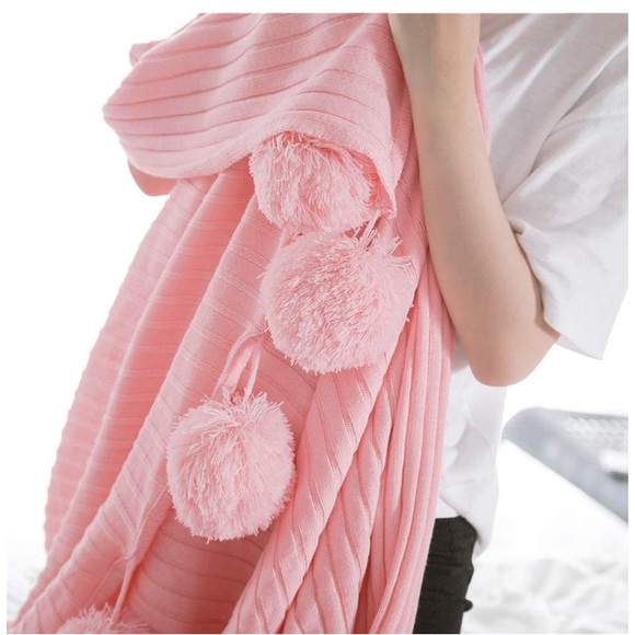 Trendy Baby Pink Pompom Fringe Chic Cozy Living/Bedroom Soft Throw Blanket/Cover - Picture 5 of 11